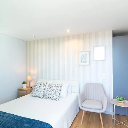 Apartment Em Com Estacionamento Aveiro