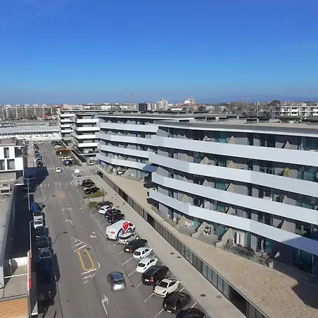 - Estacionamento Apartmán *