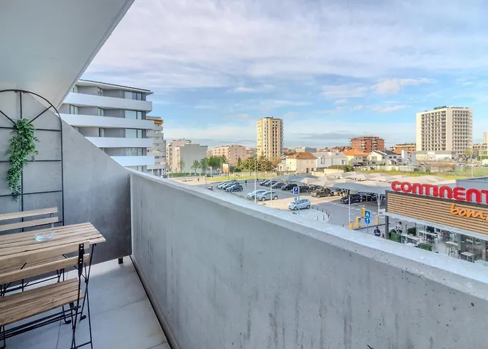 Em Com Estacionamento Aveiro